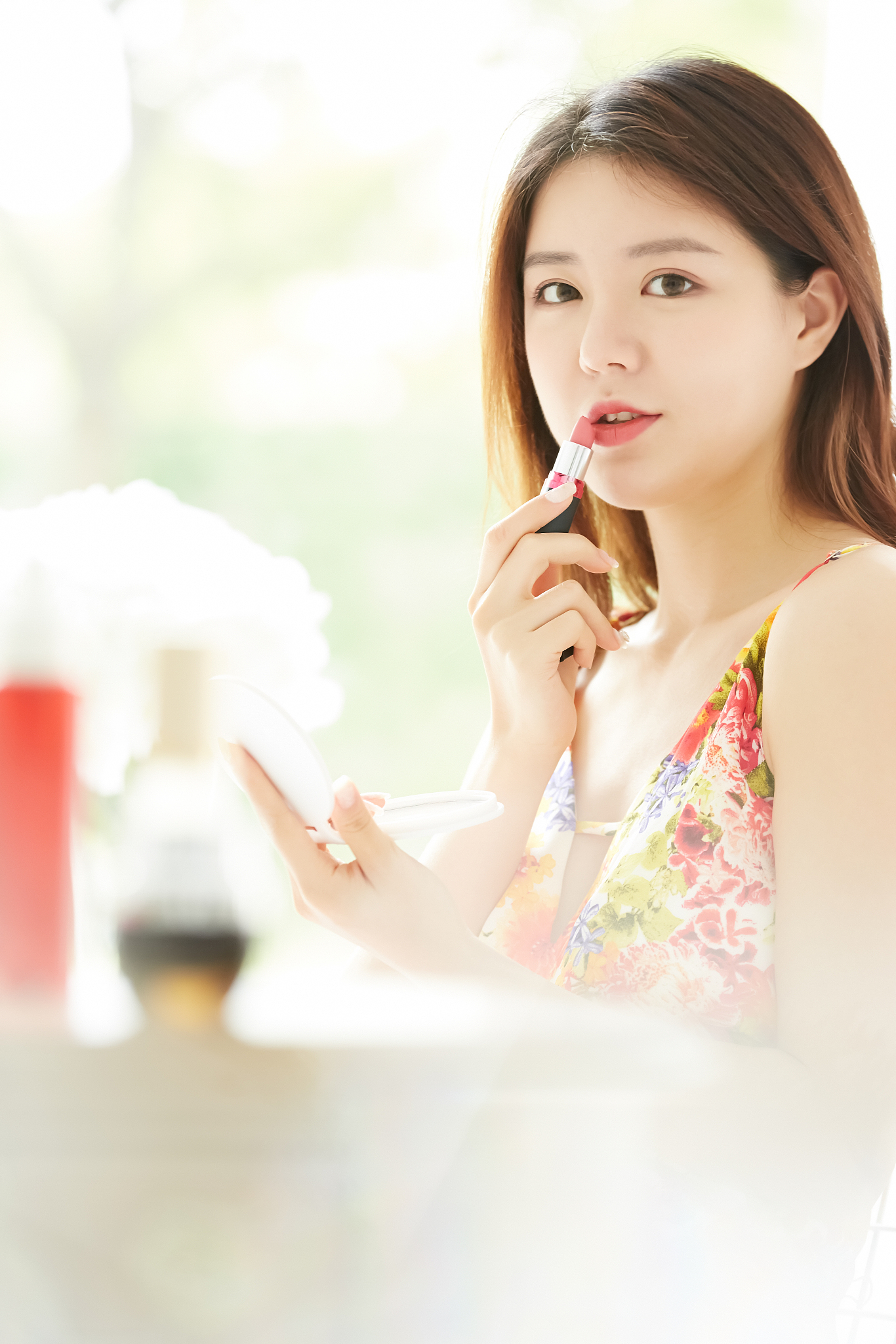 假如我一个可爱的少女请尽可能夸赞的美貌我试试