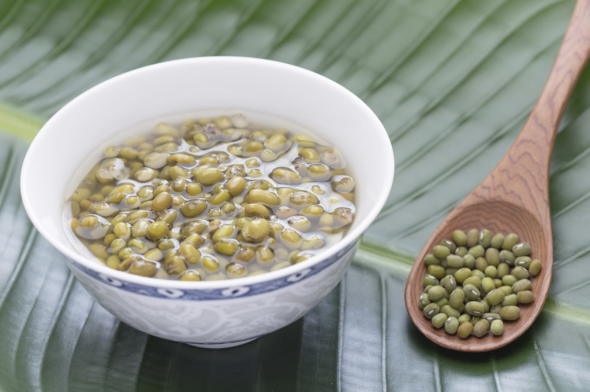 绿豆沙的做法_绿豆沙怎么做：清凉解暑的美味甜品