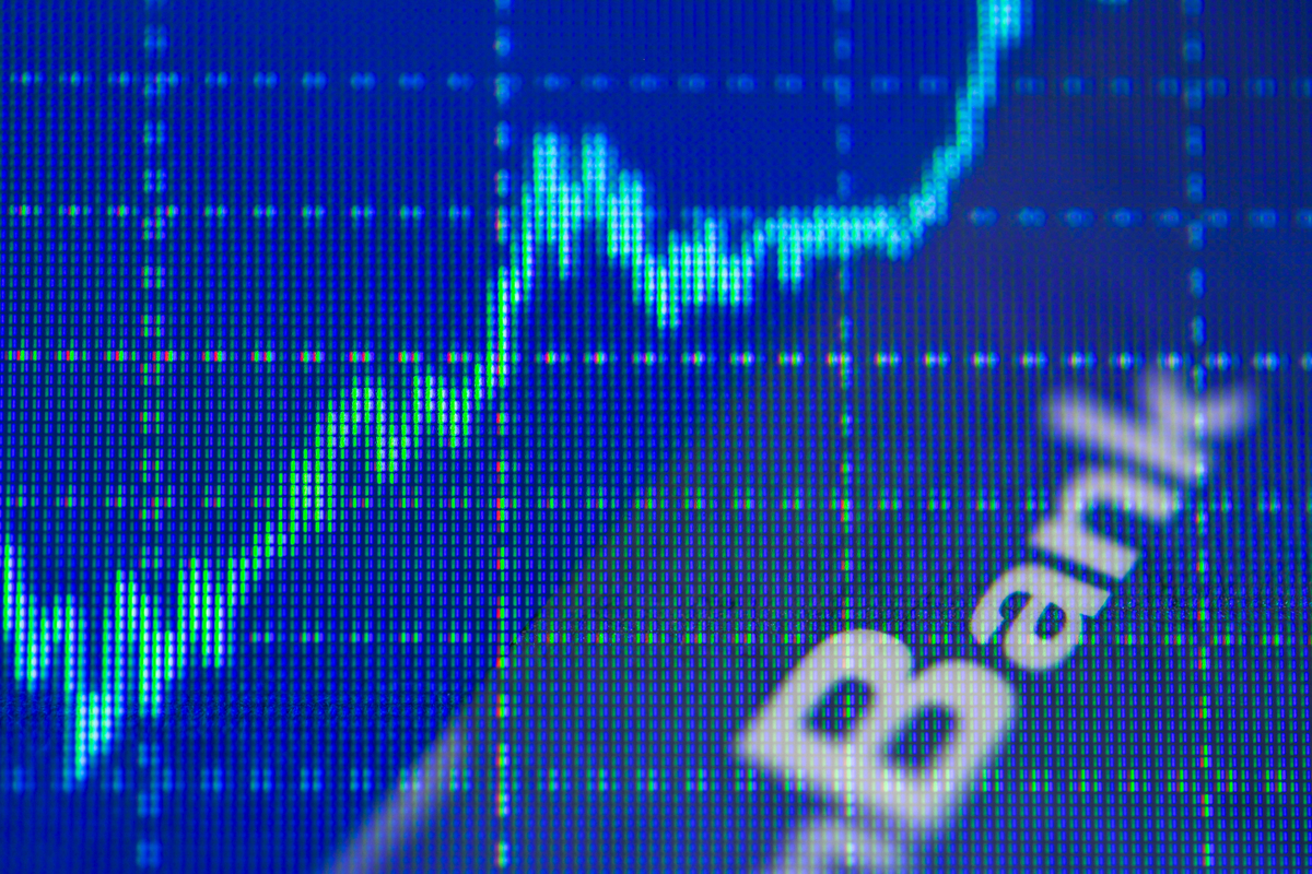 Python Baostock库：获取股票季度数据并写入数据库