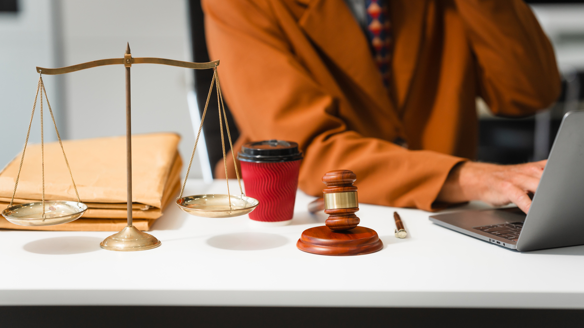 刑事辩护律师：如何选择？如何保证办案质量？