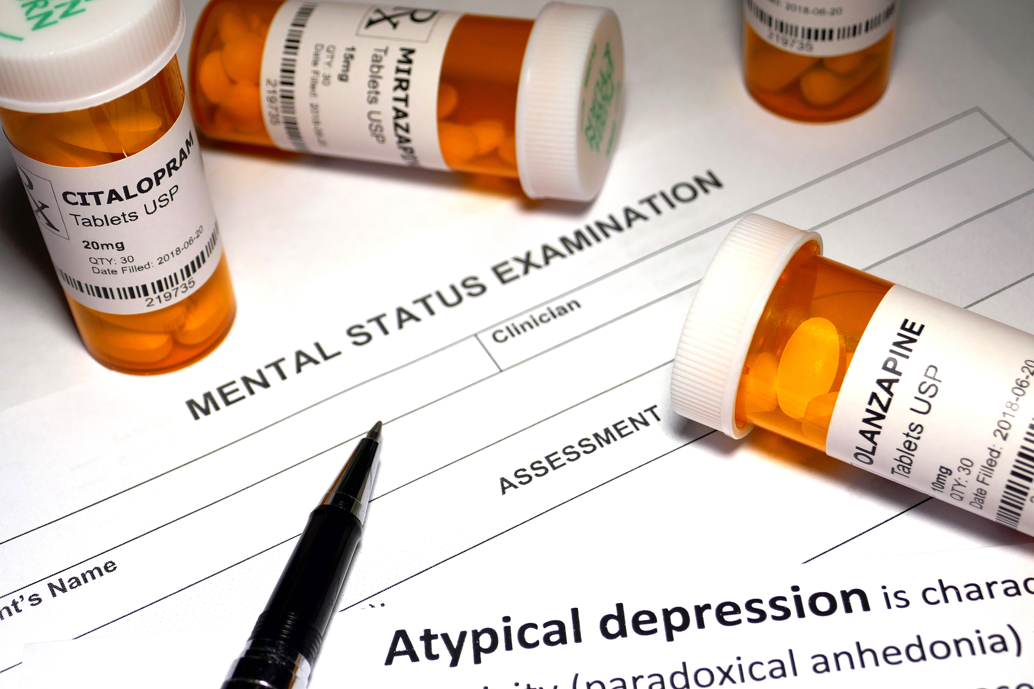 不管发生什么心里都很平静这正常嘛？这取决于情况。对于某些人来说心理平静可能是他们的自然反应而对于其他人来说这可能是一种防御机制他们可能在压抑情感或避免面对困难。如果你感到心理平静是自然的那么这是正常的。但如果你感到这是一种逃避或无法应对情况的方式那么你可能需要寻求帮助来处理你的情绪。继续