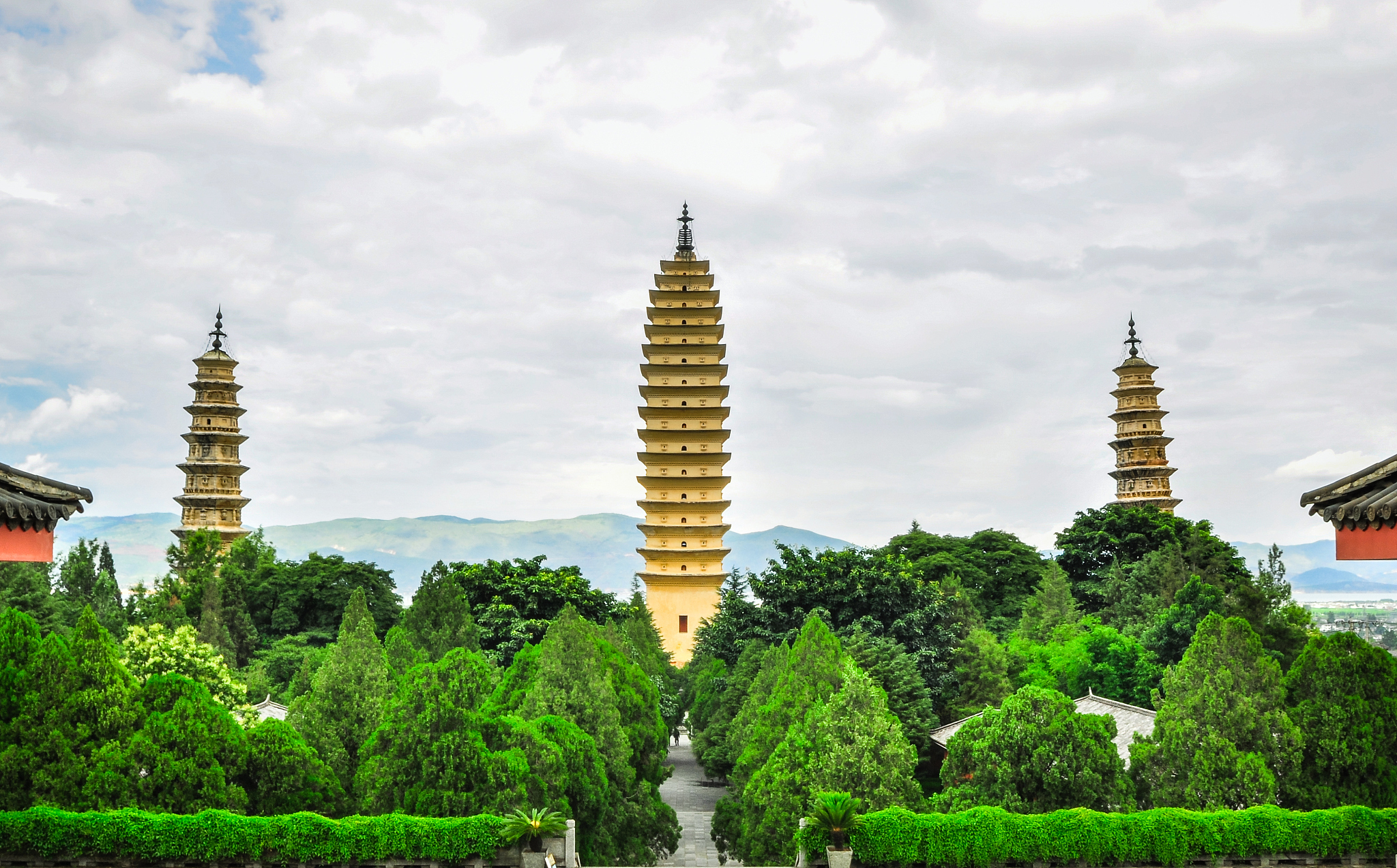 rebuild song dynasty town in dali, yunnan province, china.