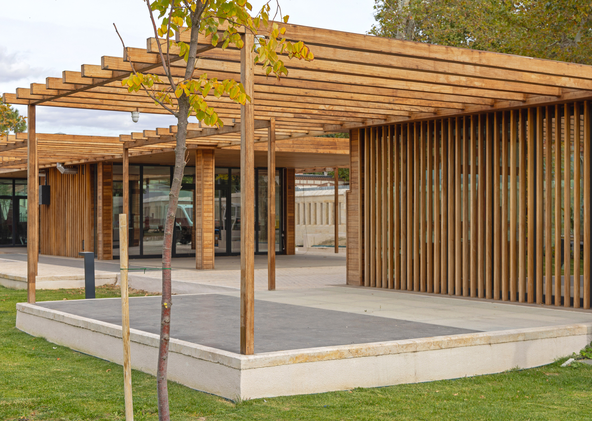 济南创高古典风廊架：精雕细琢，打造魅力城市户外空间