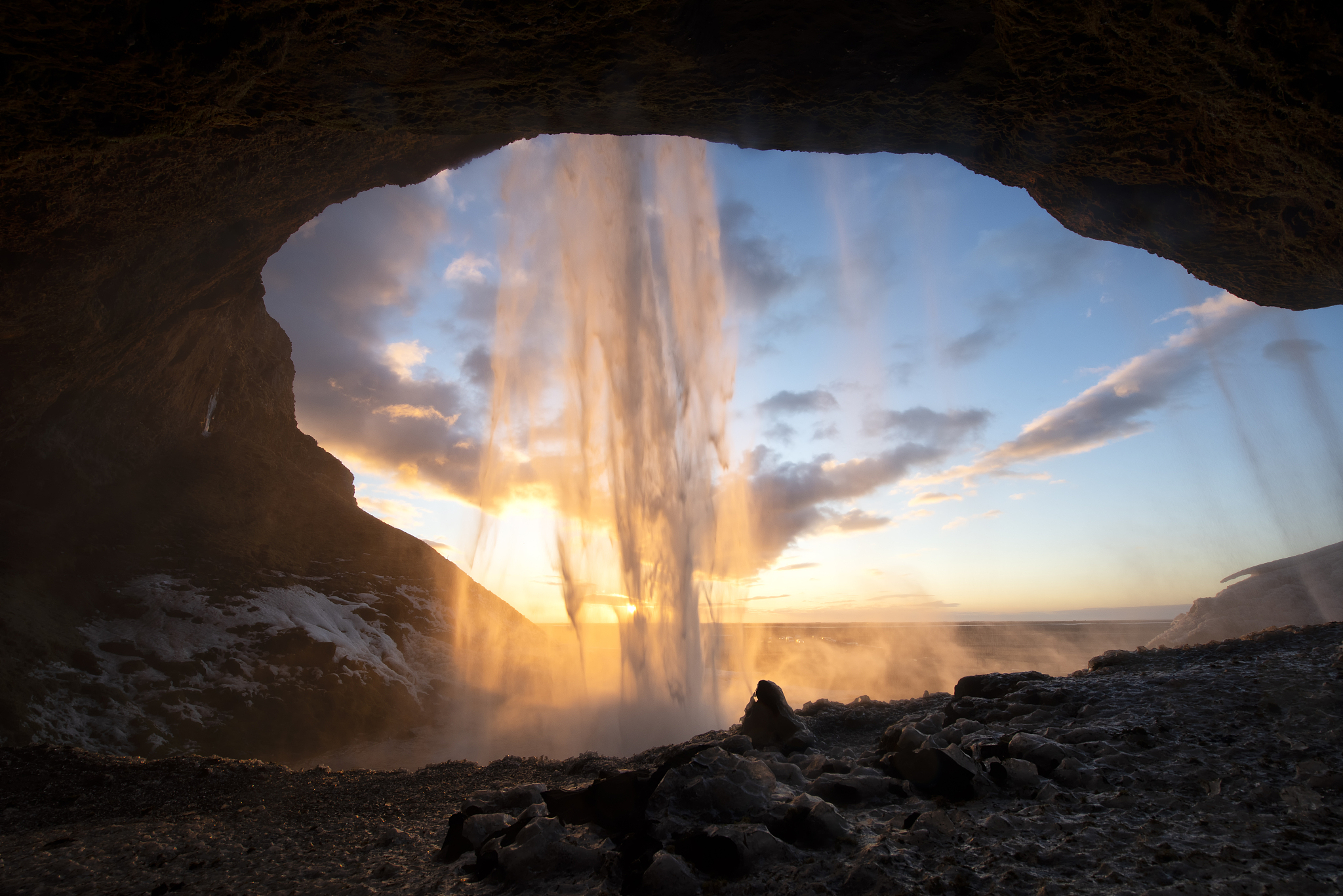 seljalandsfoss waterfall is located in the south region in icela
