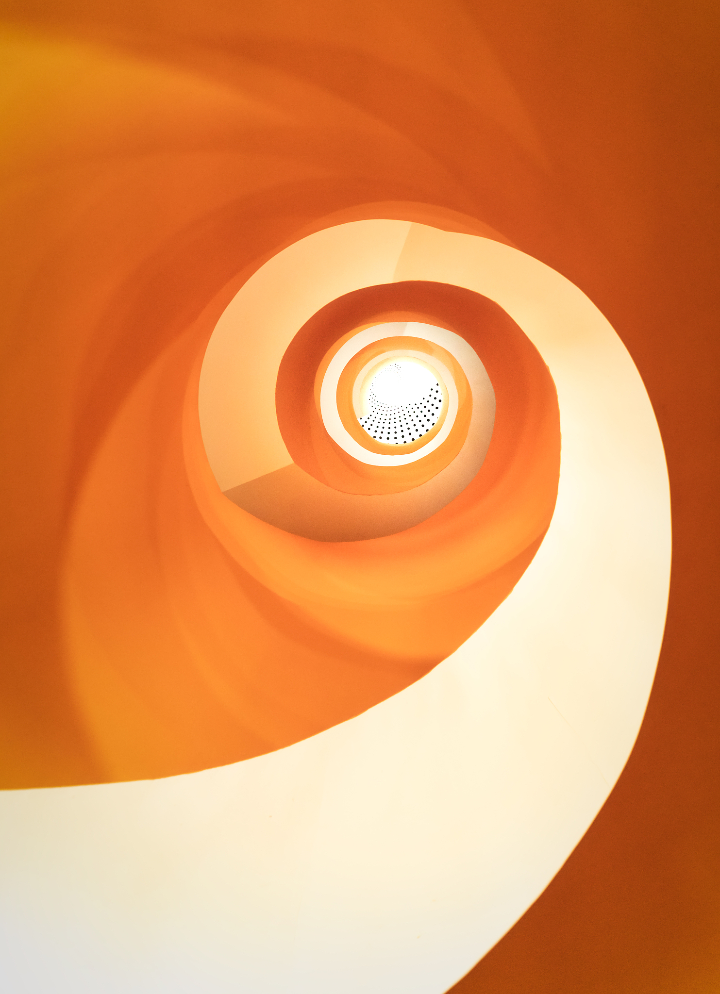 漩涡鸣人的螺旋丸为什么是正转的