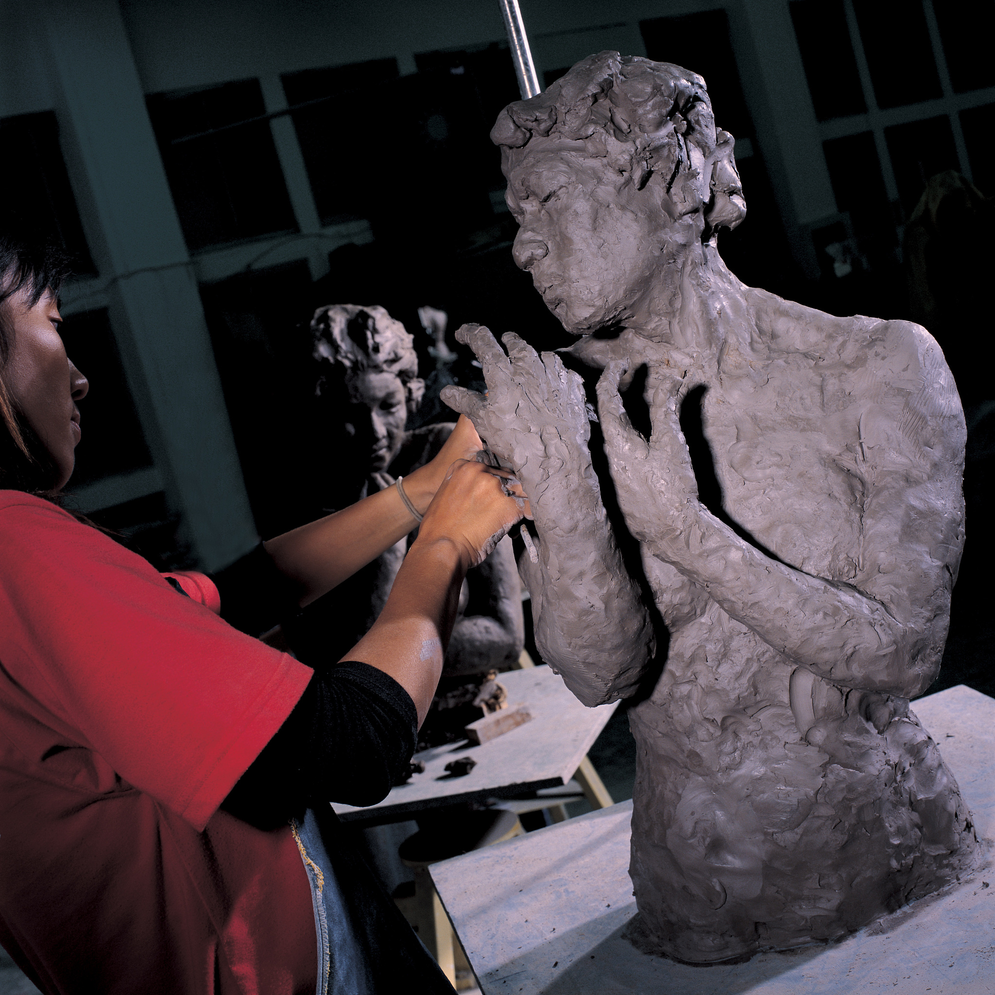 中阳县职业中学美术专业怎么样？热门专业解析及优势