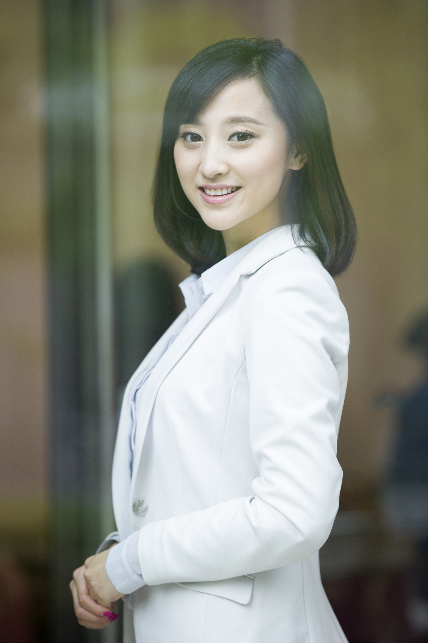 吴恙自我定位为“18线演员”：娱乐圈的新视角还是谦逊的表达？