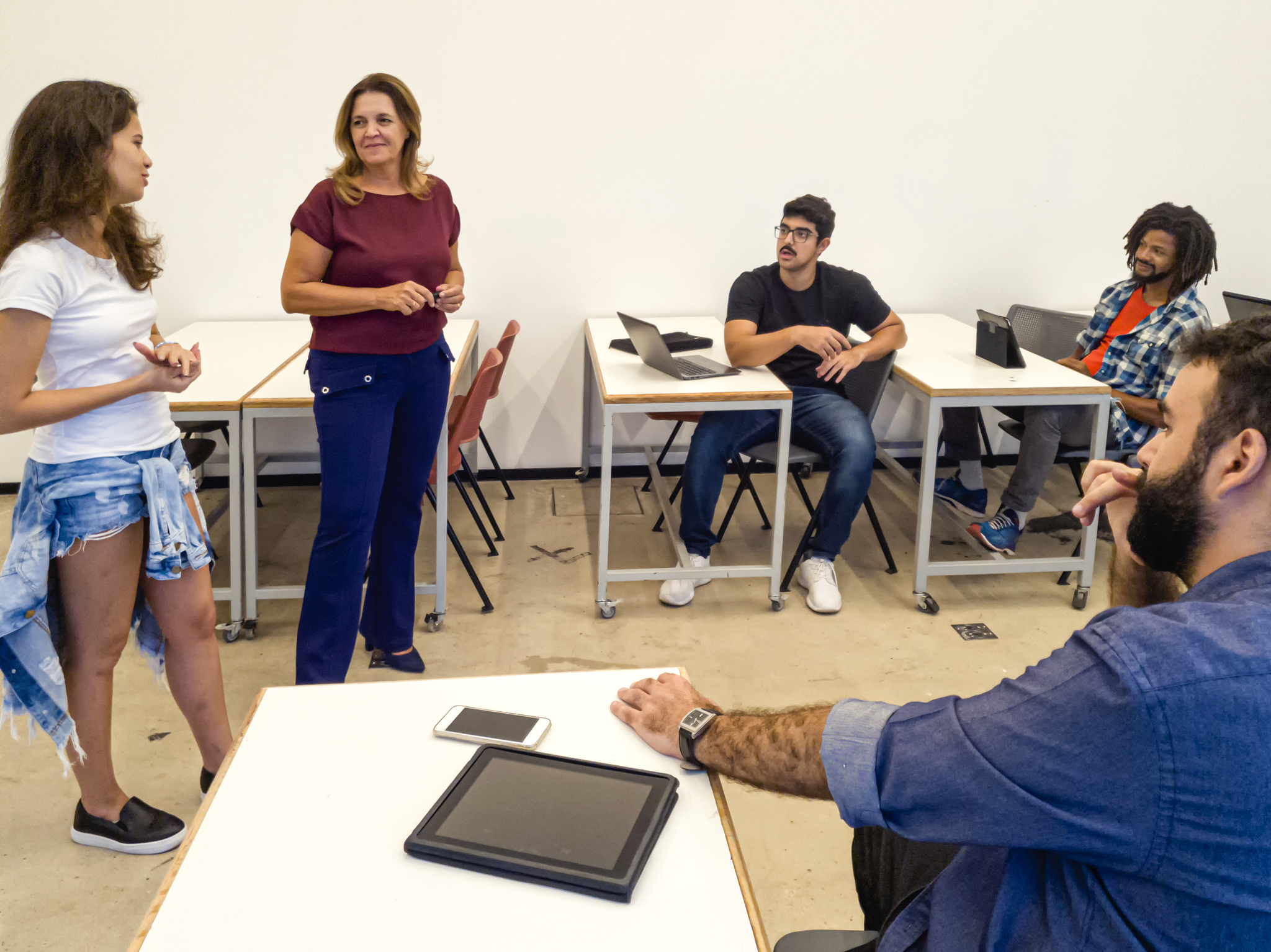 请写出一部英文话剧剧本。角色为ABCDE共六人。剧情是有关与青少年面对考试和学业的压力时如何进行团队协作努力奋斗最终共同取得优异成绩并取得美好前程。要求是每名角色的平均台词不得少于一分钟。话剧要求有详细的动作内容。