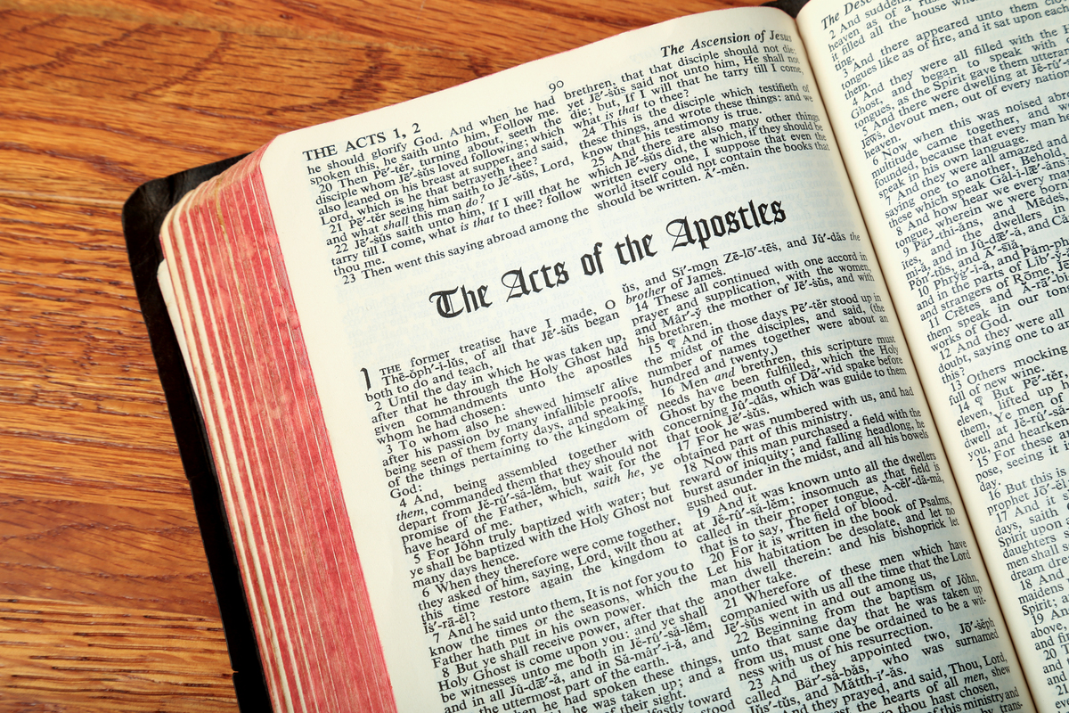 Top 10 Must-Read English Books for High School Students Top 10 Must-Read English Books for High School Students