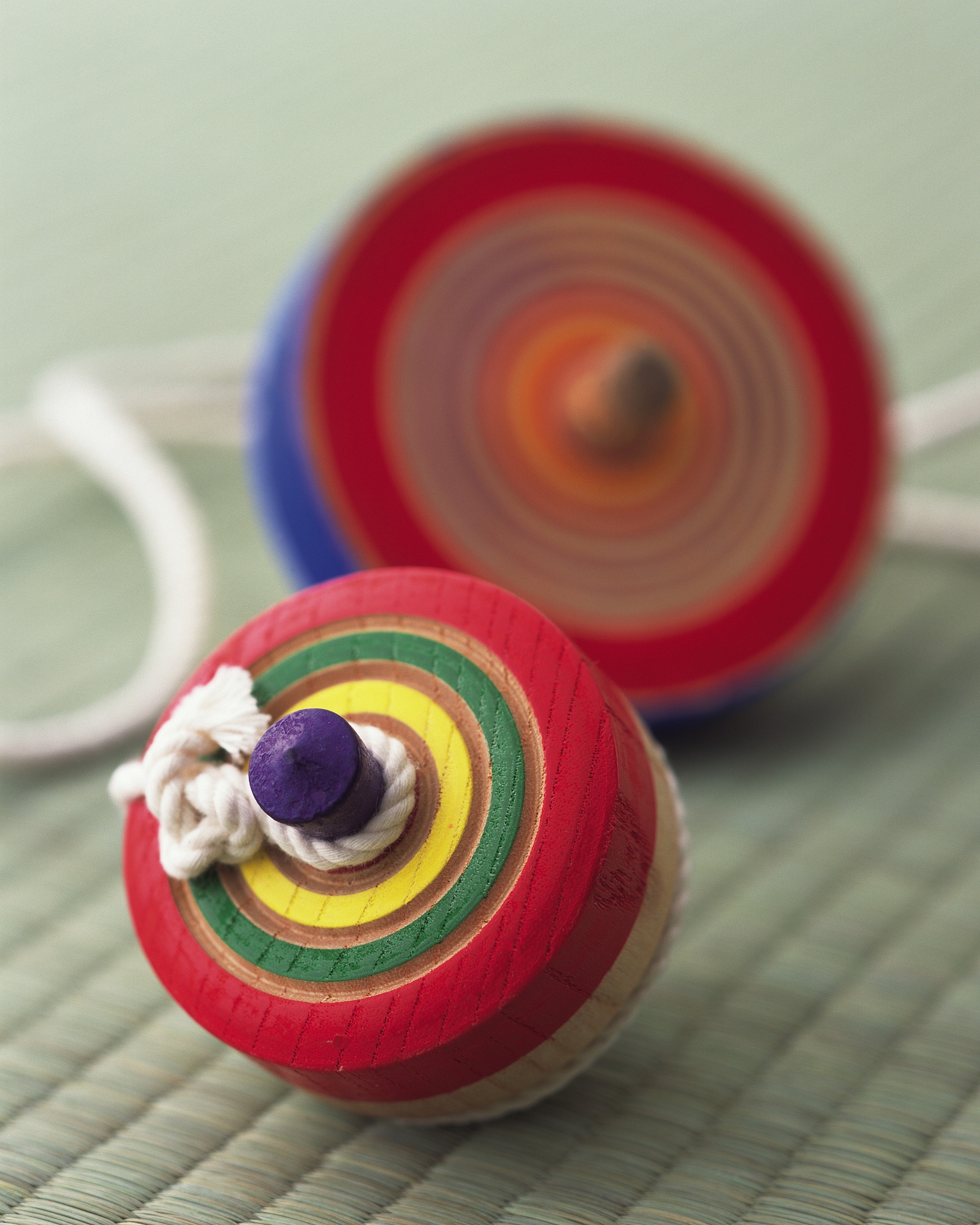 非洲鼓造型空竹灯：白天玩耍，晚上照明，低成本解决农村儿童需求