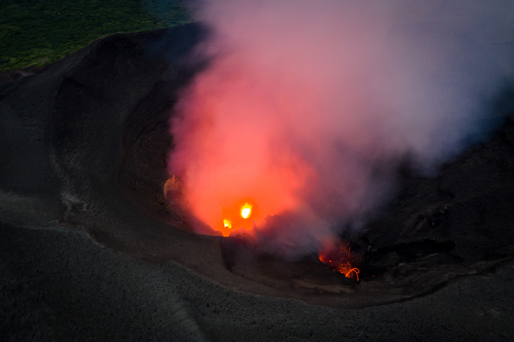 火山：壮观、神秘、恐惧的自然力量