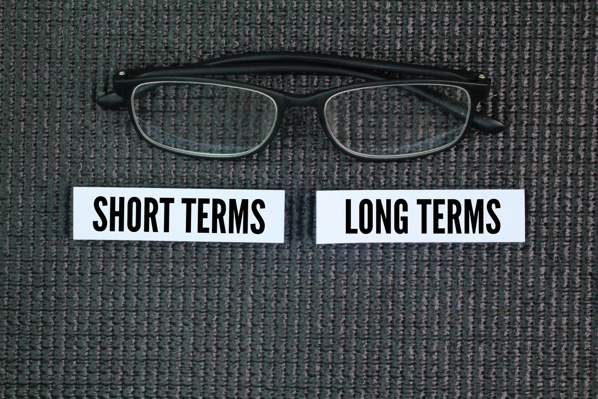 Collaborate with [你的公司/品牌的名称] - Promote Our Trendy Eyewear on Instagram