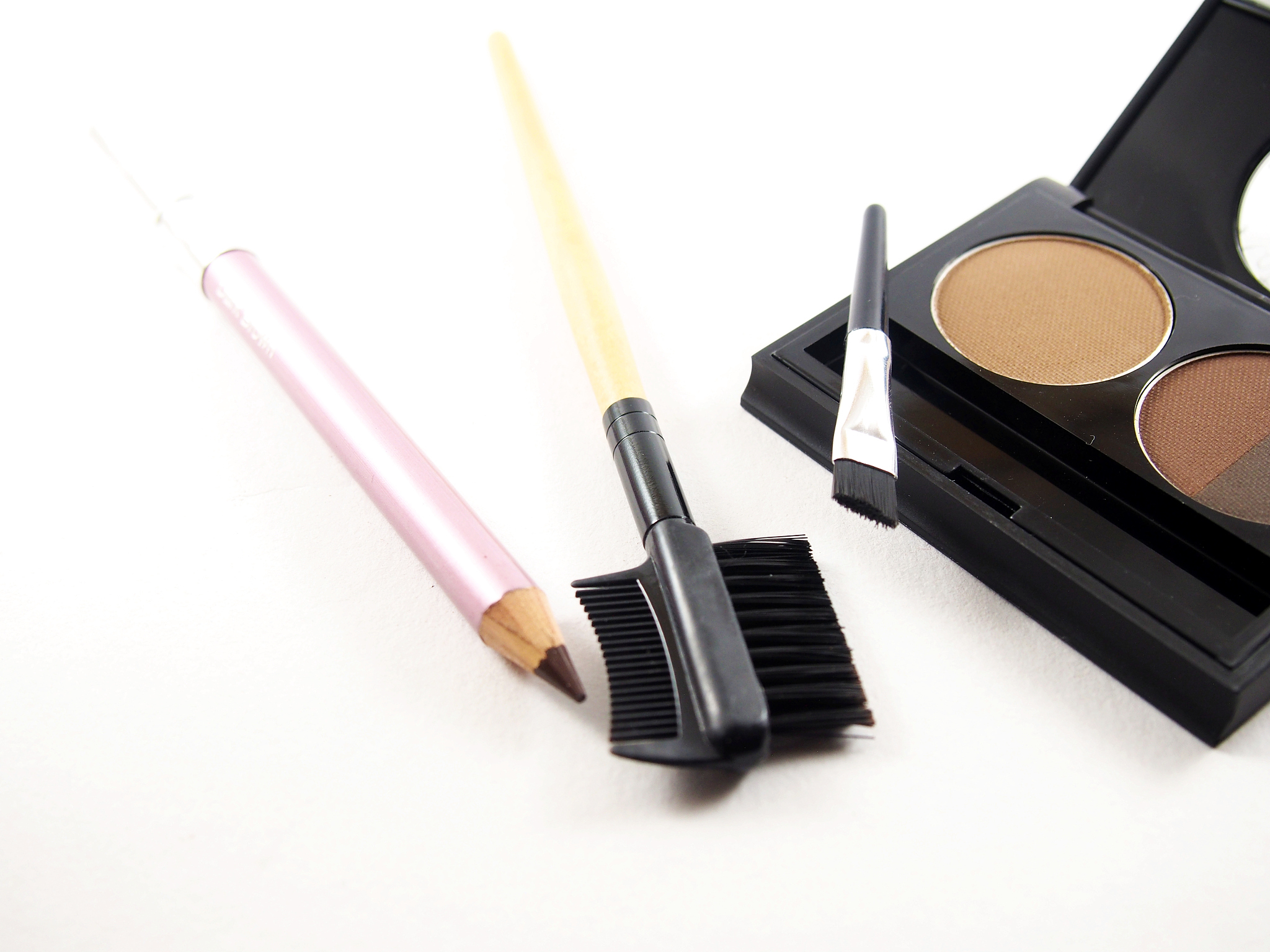 魔法粉底刷 | 告别卡粉，拥有完美无瑕妆容！