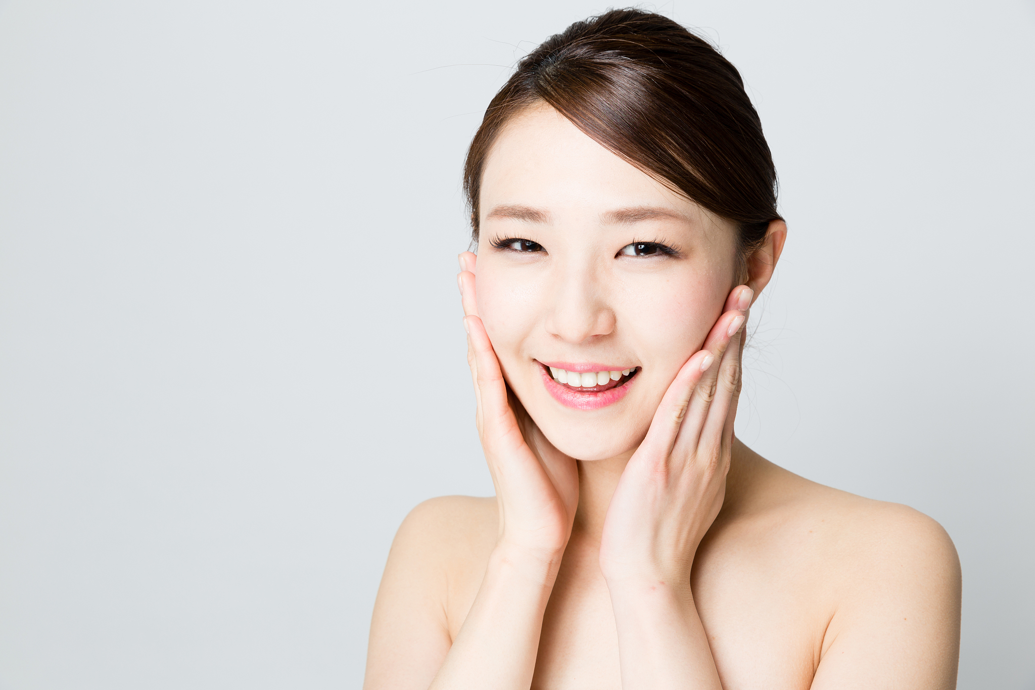 attractive asian woman beauty image isolated n gray background
