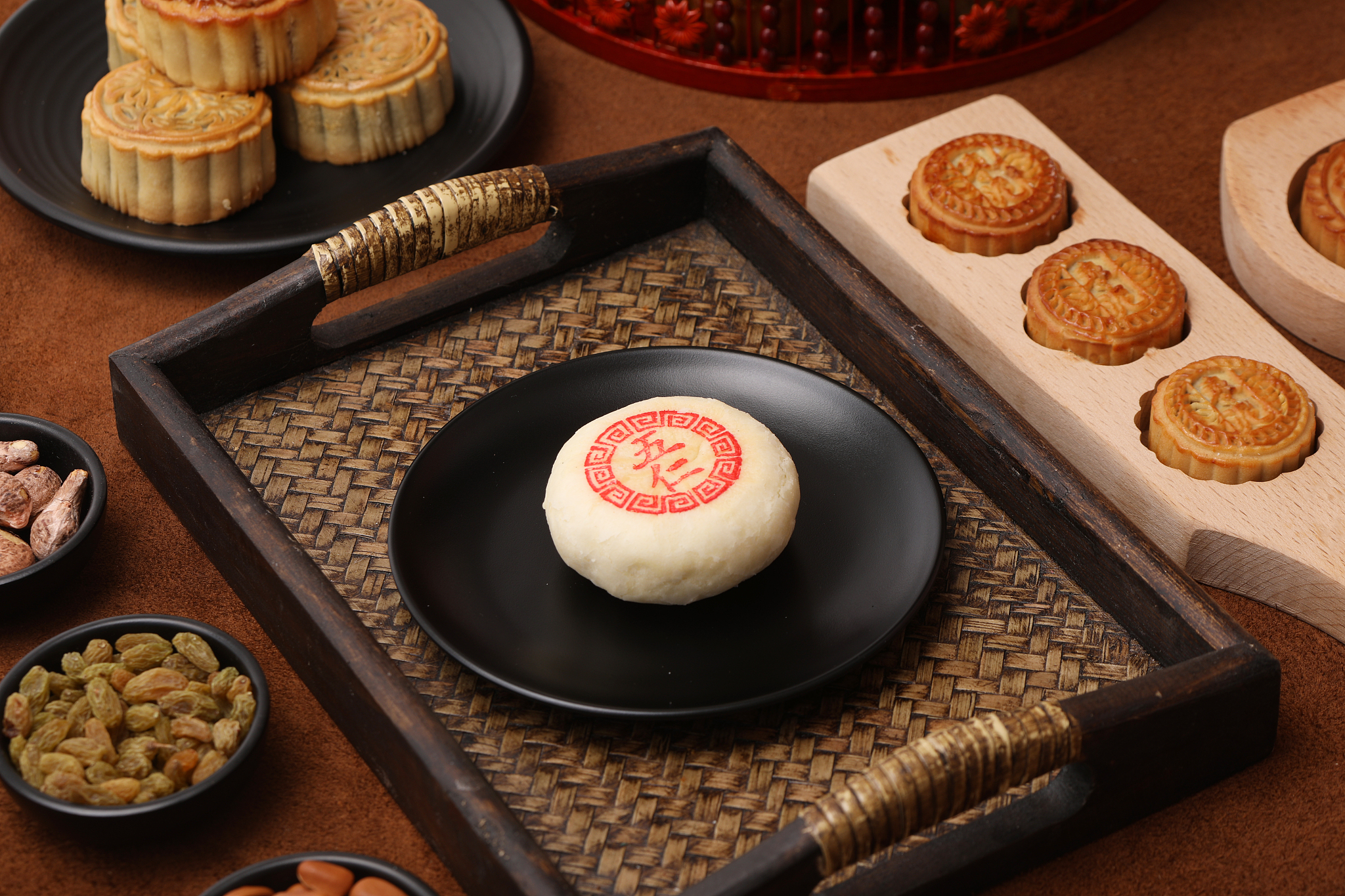 万寿斋老寿星系列月饼苏式月饼8枚月饼素食月饼100字活泼跳脱的语气