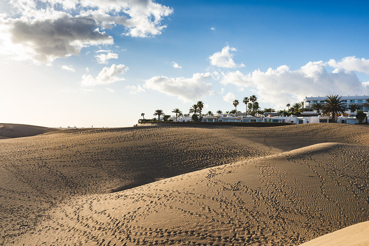 青年旅馆管理系统：需求分析与功能设计