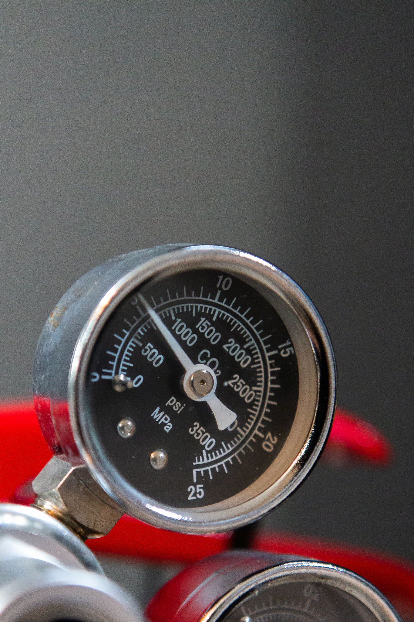 co2 pressure gauge