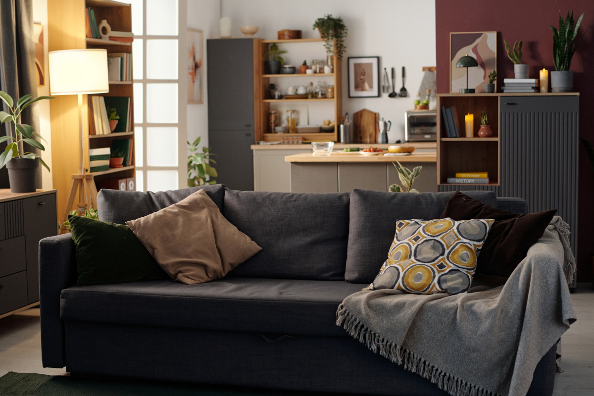 你是一个家具厂商写一篇高大上的公司简介。修改一下减少我们这个词汇