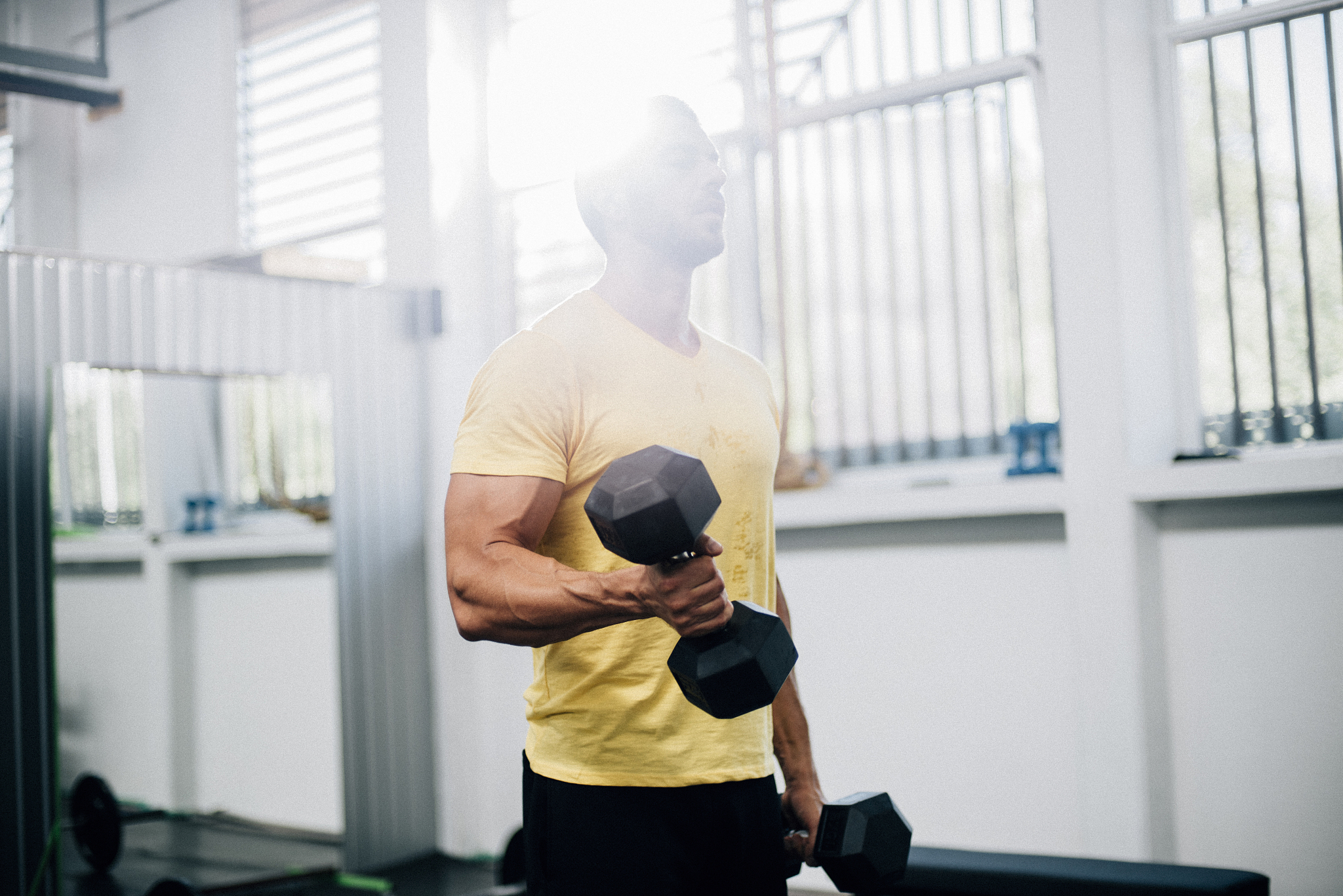 瘦子增粗手臂：有效方法和营养建议