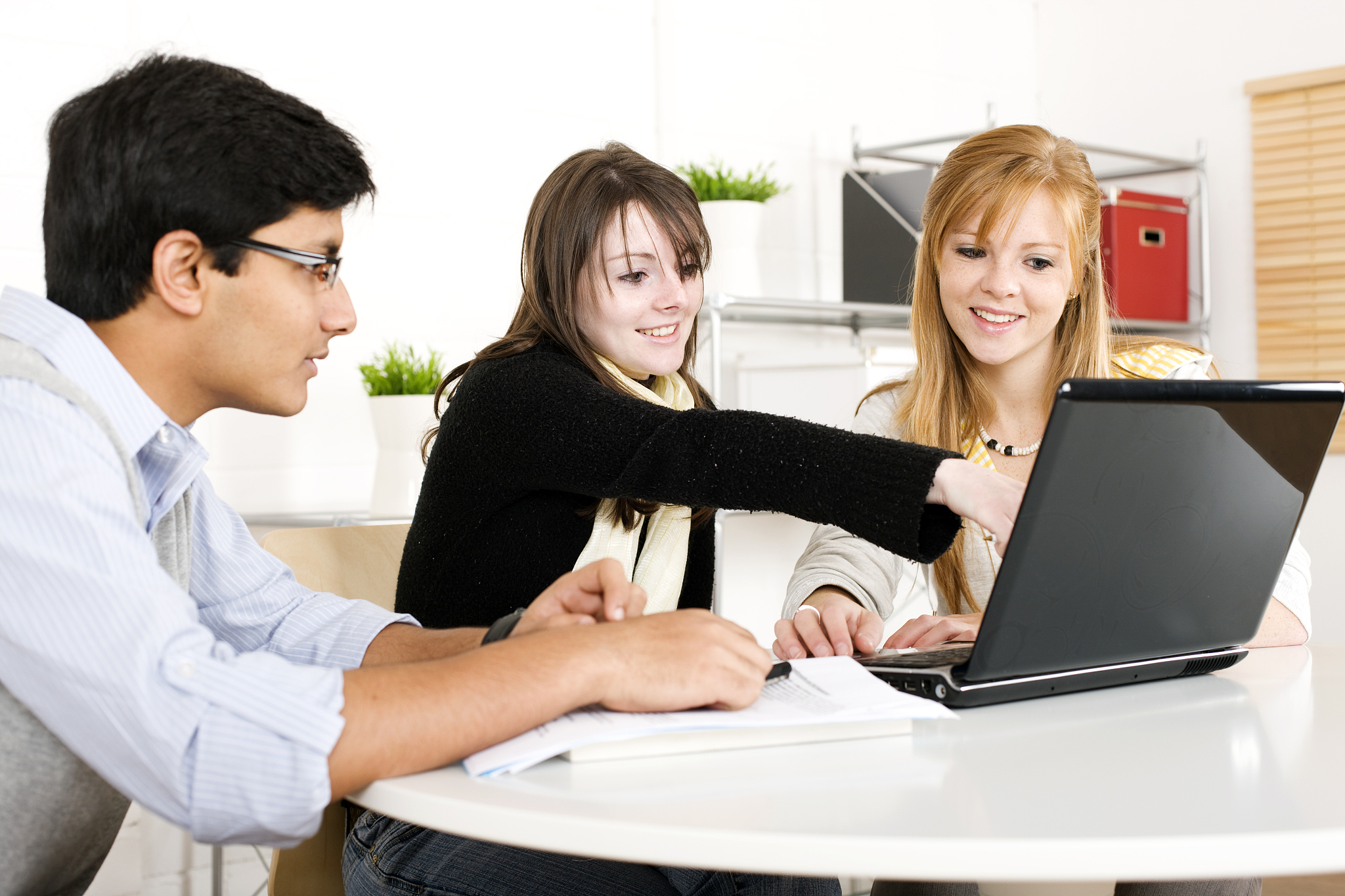 七个小矮人已经足够了！如何幽默回应朋友的建议