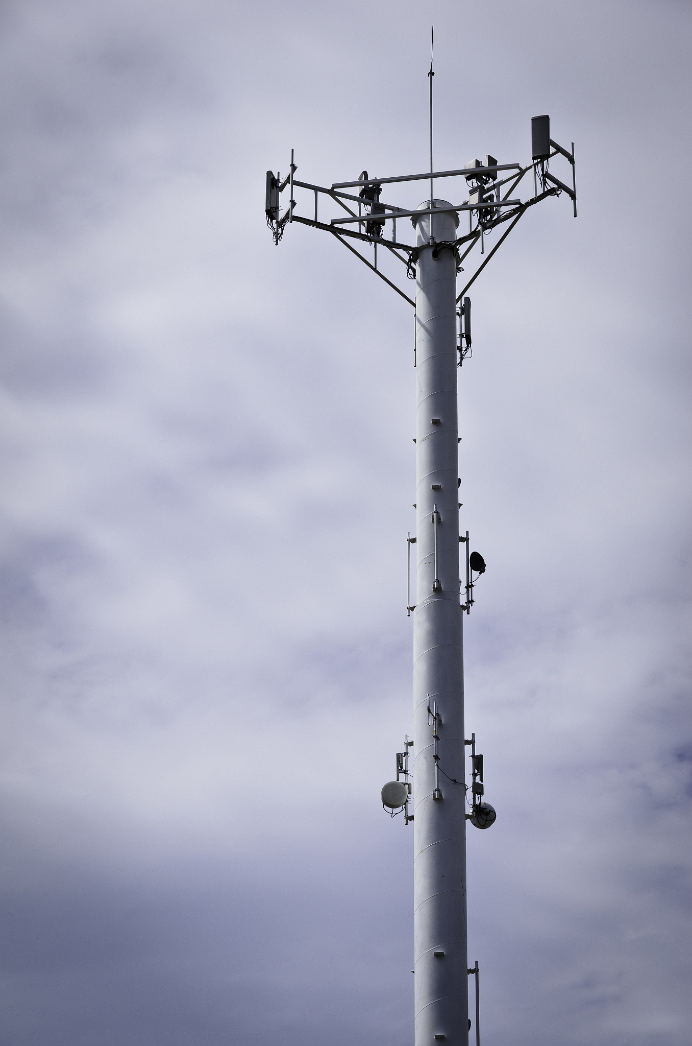 telecommunications tower