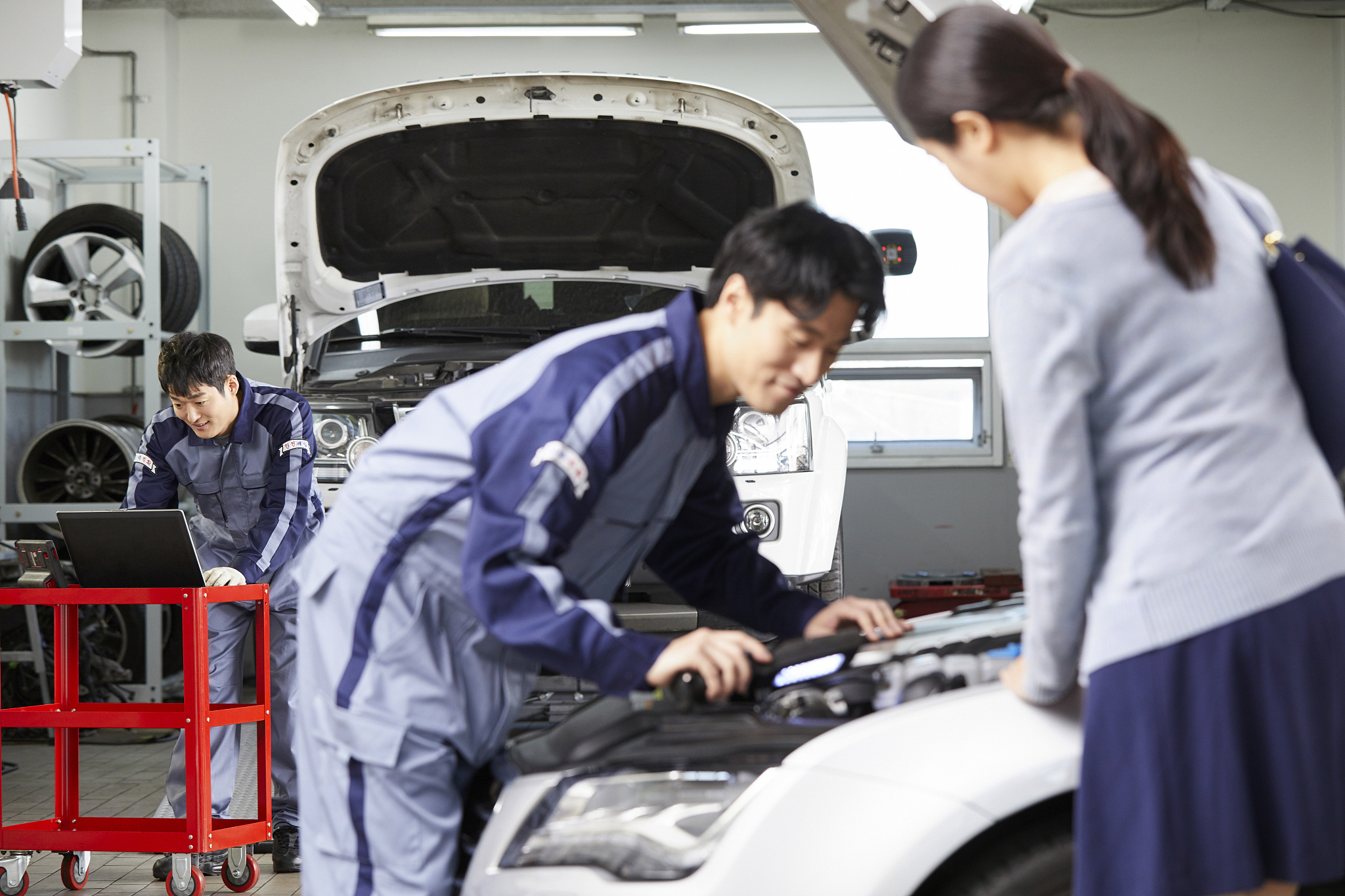 重庆初中女生汽修学校推荐：哪些学校适合女生？