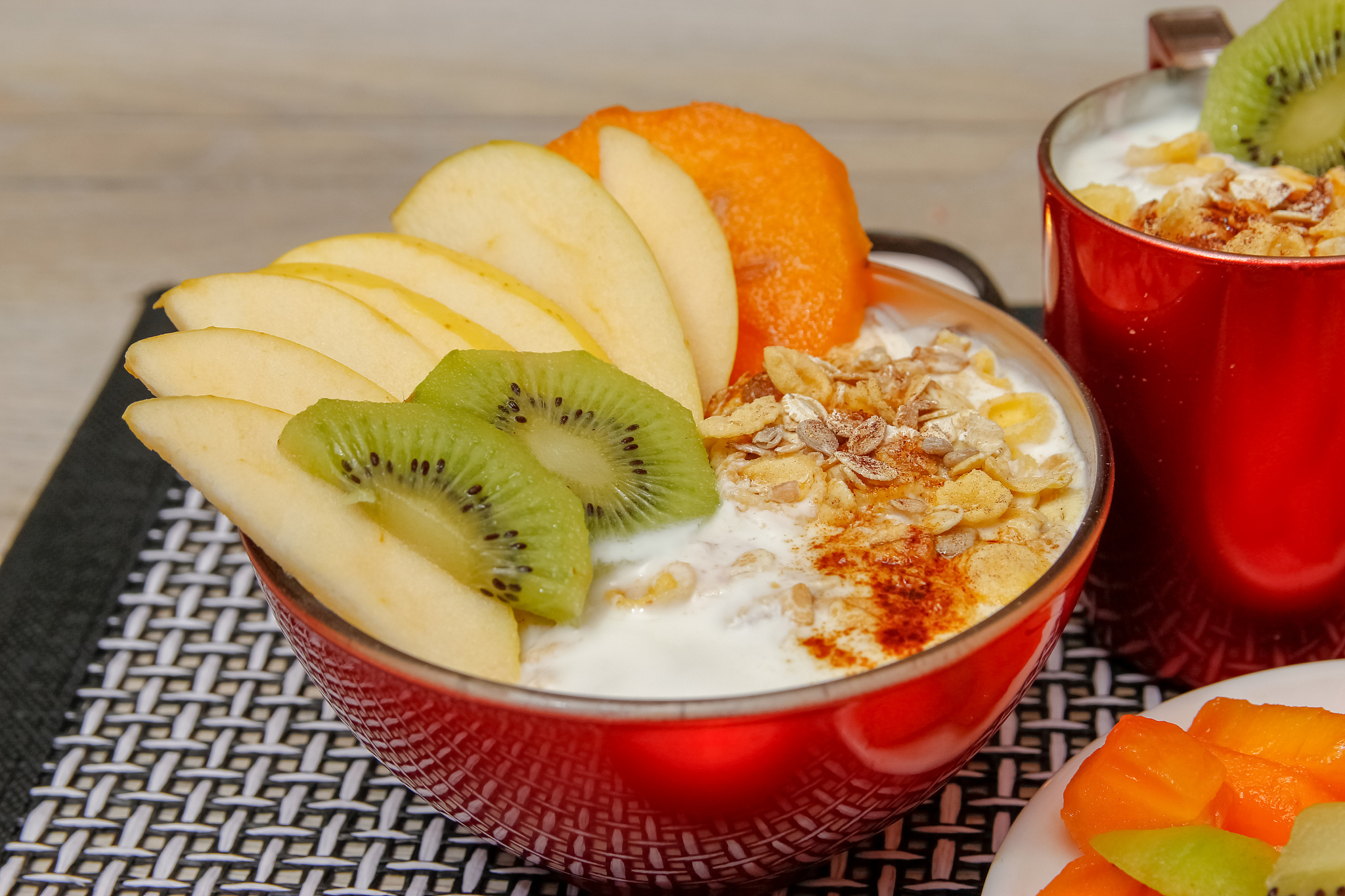 酸奶和弥猴桃能同吃吗，