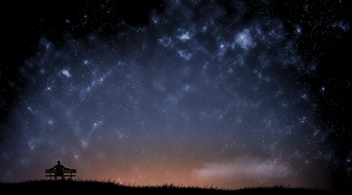 用星空、萤火、夜、希望、未来、孤独创作一首宋词