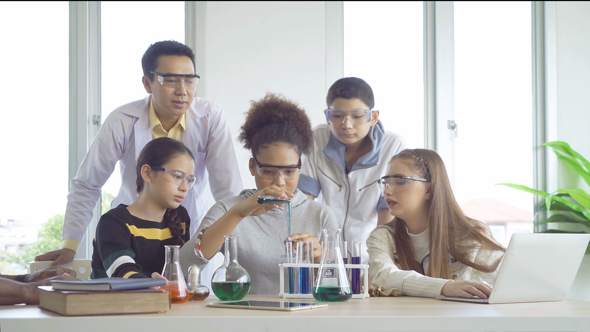 桂林市民族职业技术学校旅游管理专业前景怎么样？