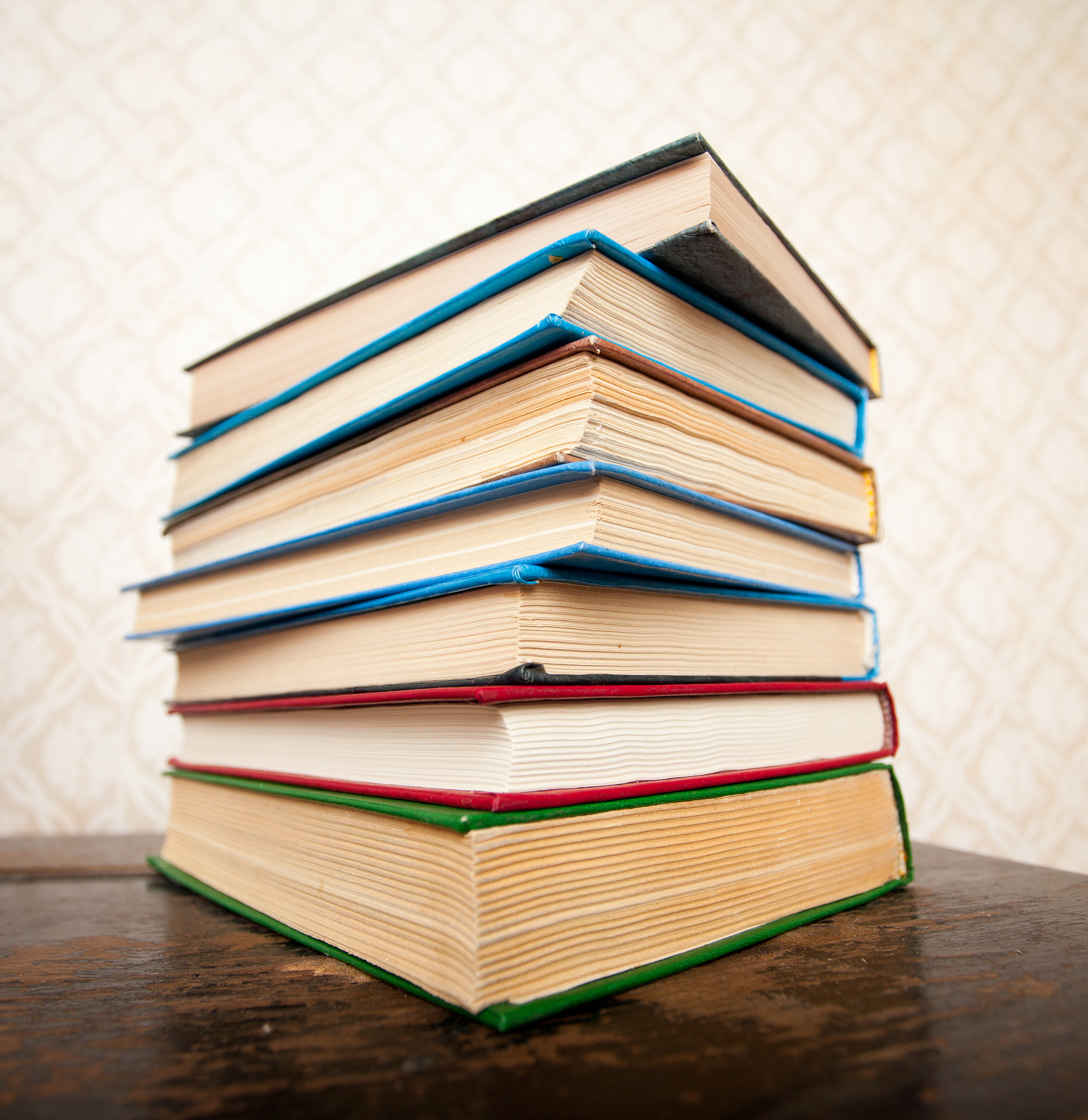 可以帮我写一个在小红书宣传论文指导的新颖文案吗？