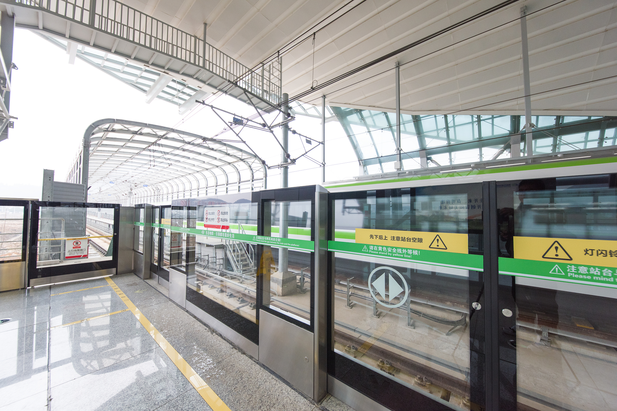 昆明火车站换乘指南：地铁、公交、出租车、长途客车