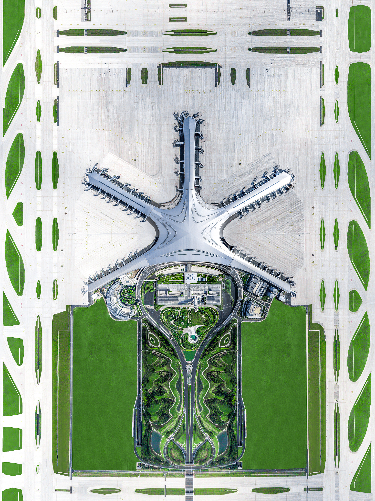 机场：航空交通枢纽，助力全球连接