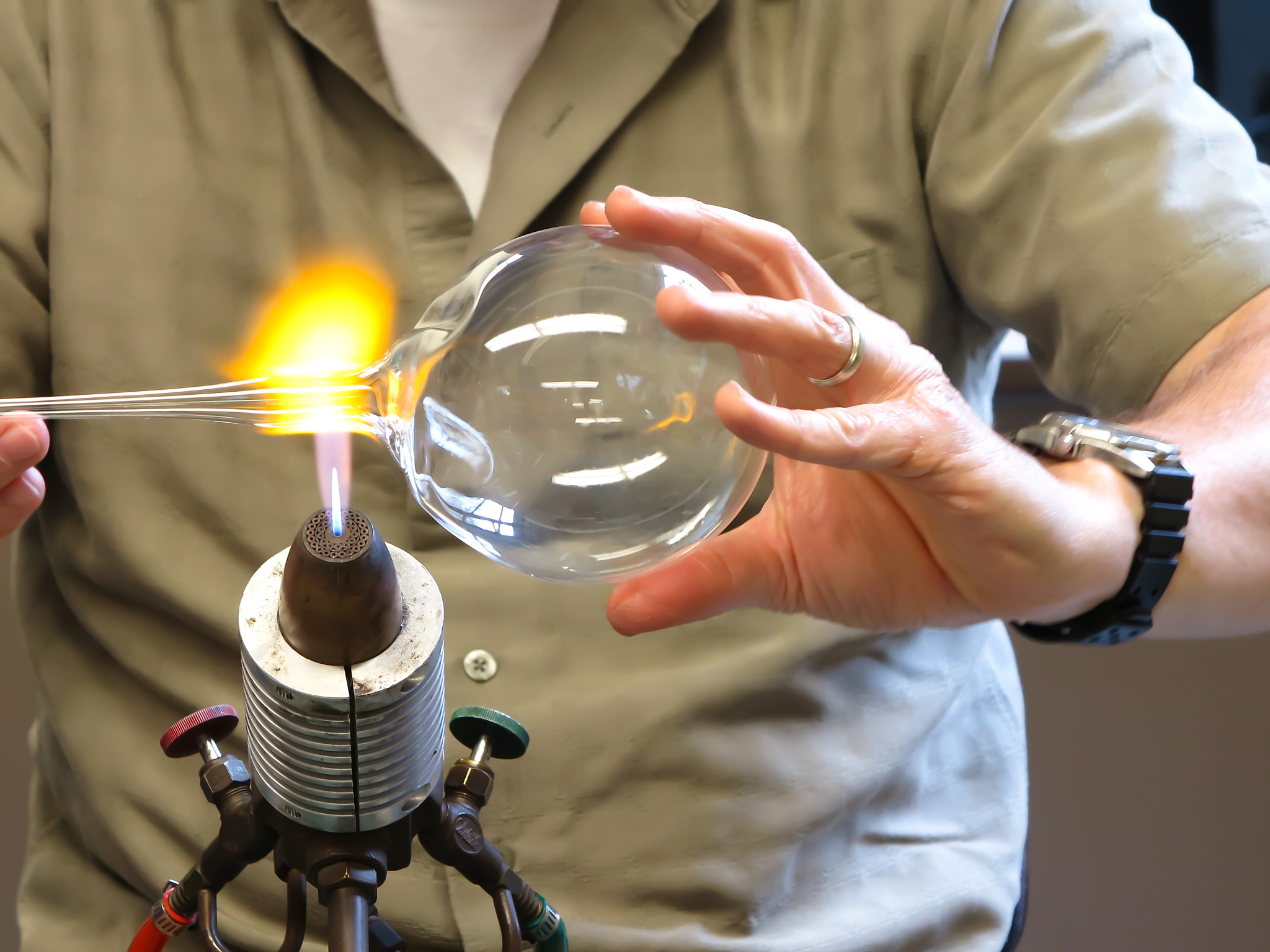 按照法拉第电磁感应实验事件观点感悟分三段