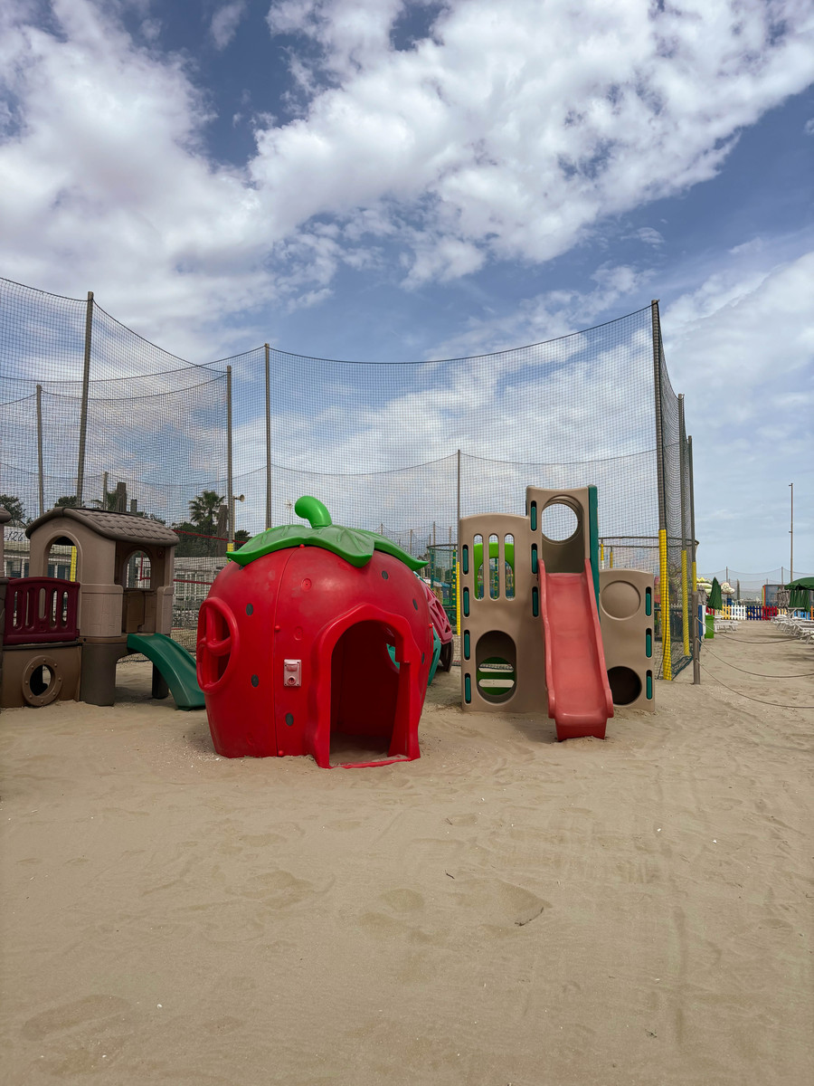 十万开儿童乐园：安全、有趣、有教育意义的儿童乐园