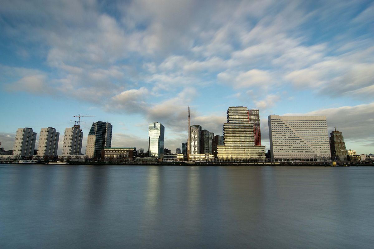 成都实用工程技术学校服装设计与工艺专业前景怎么样？