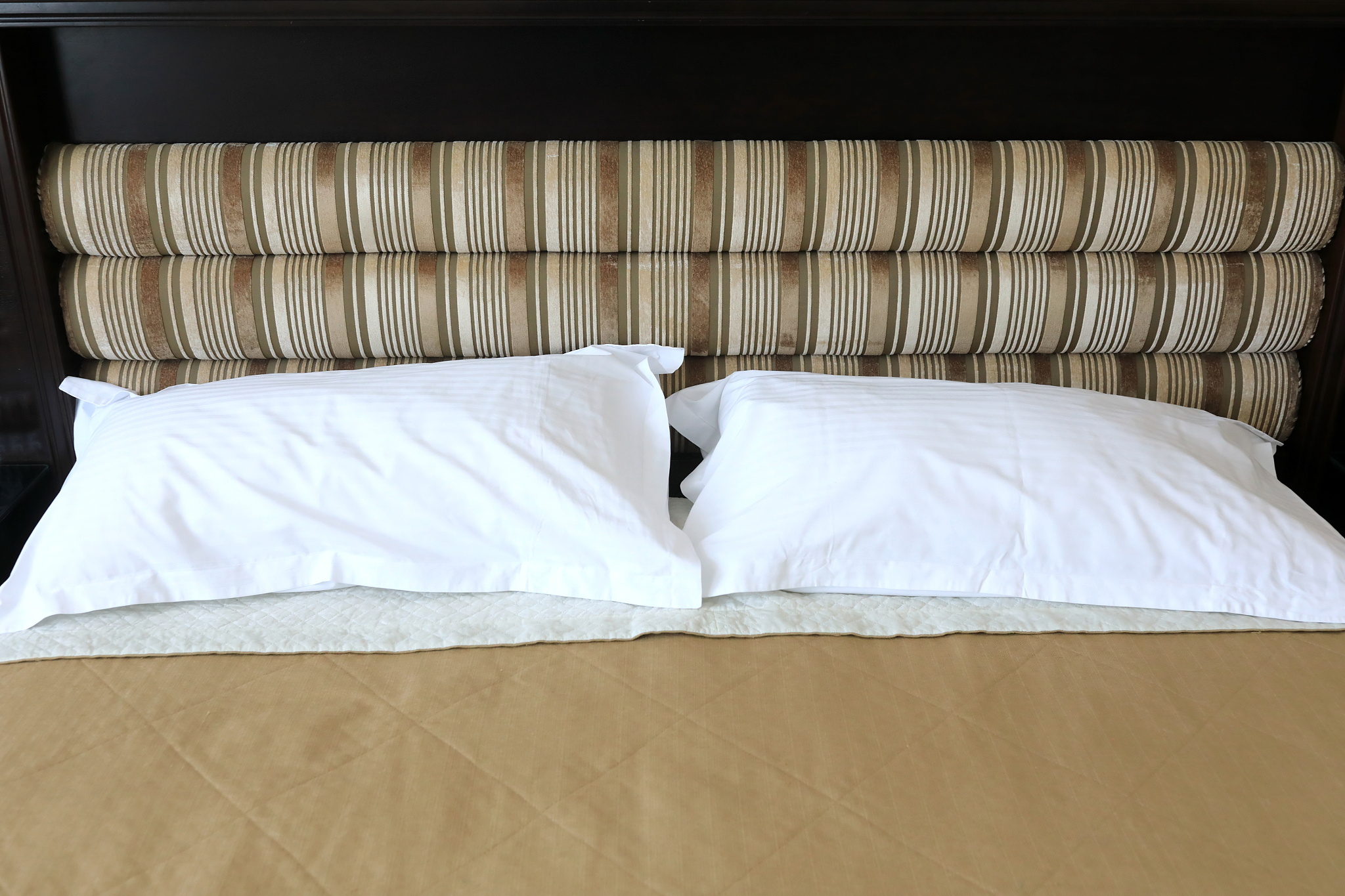 details of double bed