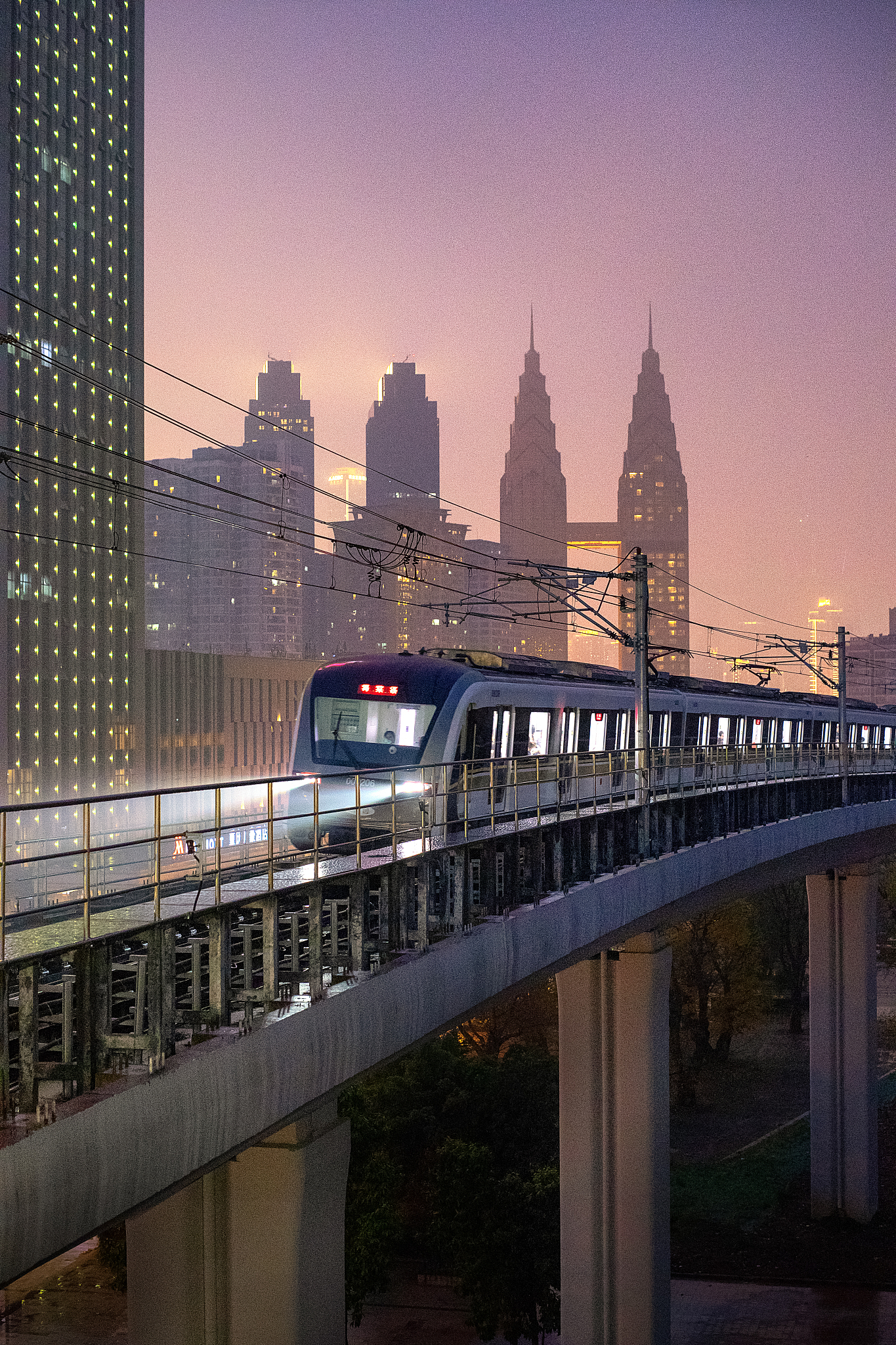 重庆轻轨学校课程优势怎么样