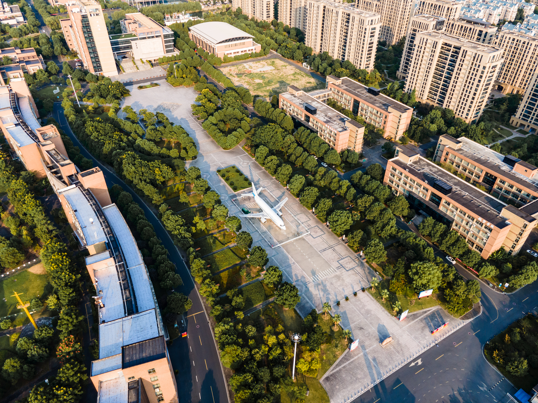 湖州现代农业技术学校新址：位置优越，交通便利