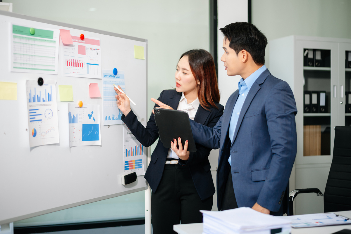 我做过行政专员也做过海外新媒体运营现在要面试企业文化专员面料要怎么说才能体现我的稳定性？