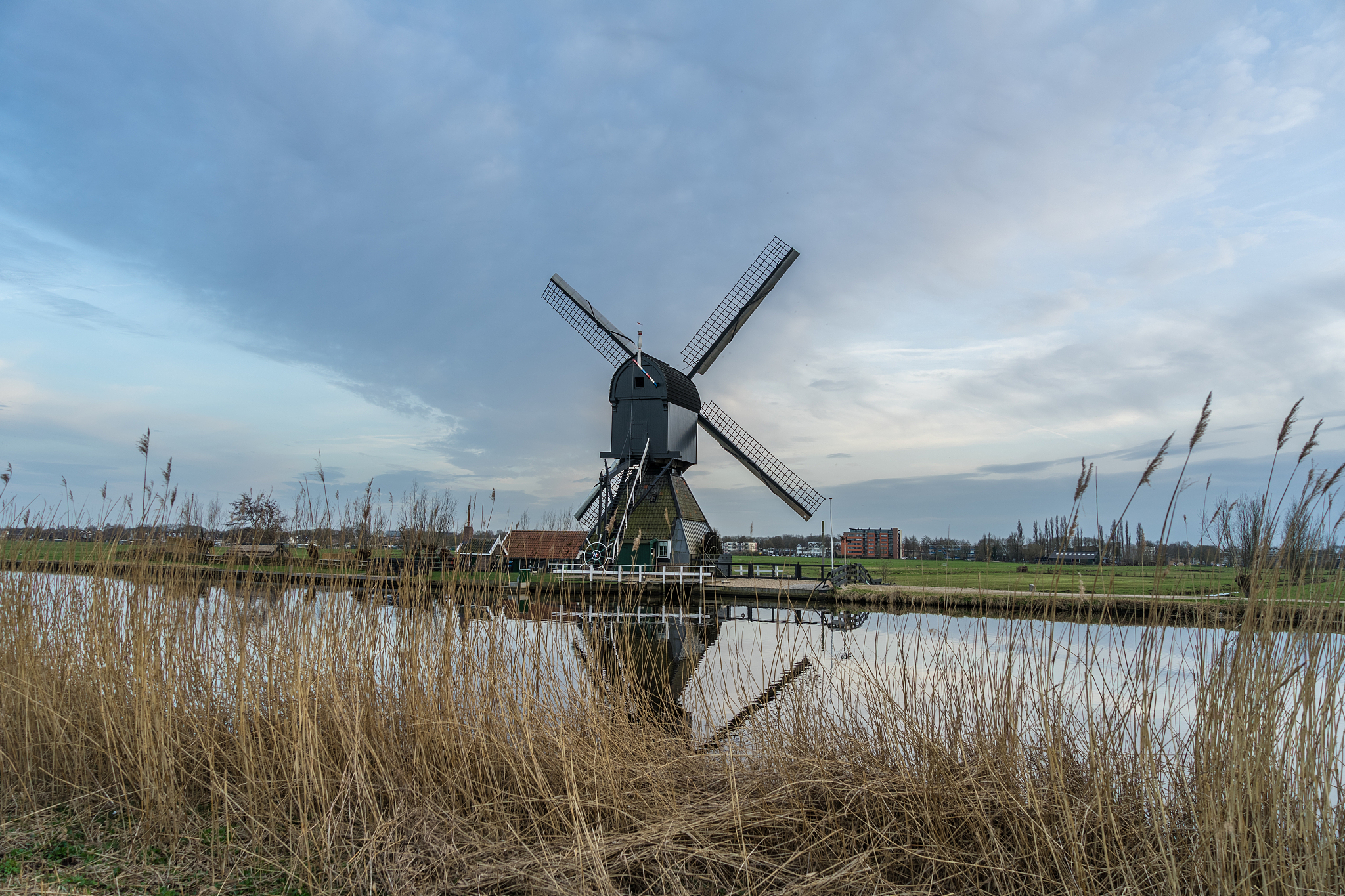 mills at kinderdijk - the netherlands