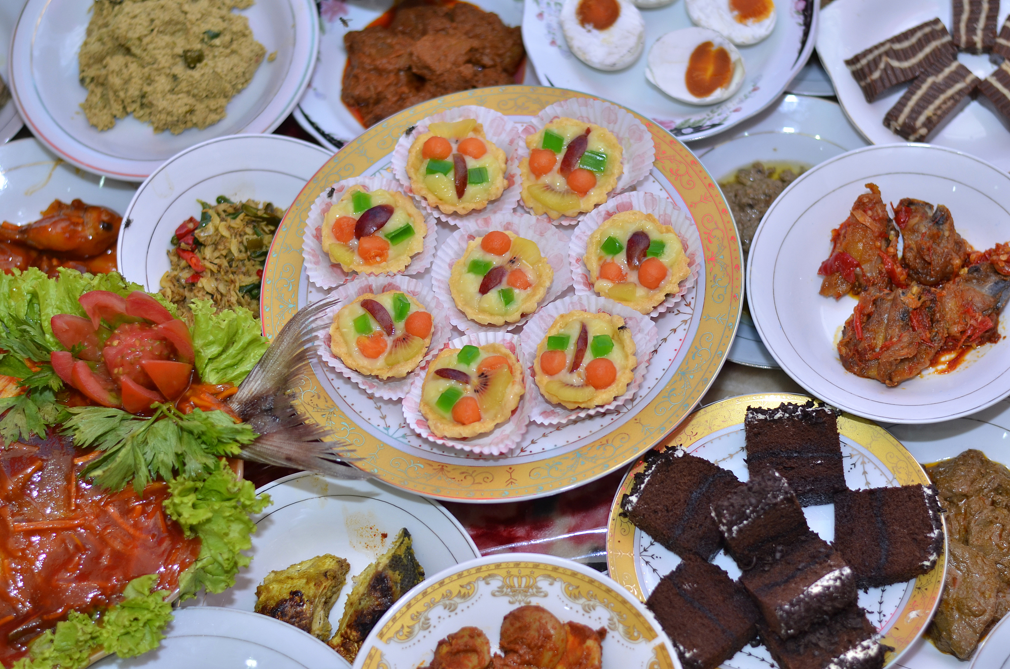 福州被授予「国际闽菜美食之都」称号当地有哪些好吃的特色菜值得一尝？记者了解到为助力福州申创世界美食之都在本届餐博会开幕式上世界中餐业联合会还授予我市国际闽菜美食之都的荣誉称号中国烹饪协会为我市向联合国教科文组织全国委员会出具申创世界美食之都《推荐函》并配套举办中国世界美食之都城市论坛、全国闽菜烹饪技能竞赛等系列活动。作为一名消费者如何看待这个问题请用独特的视角写一篇文章字数不少于1000字