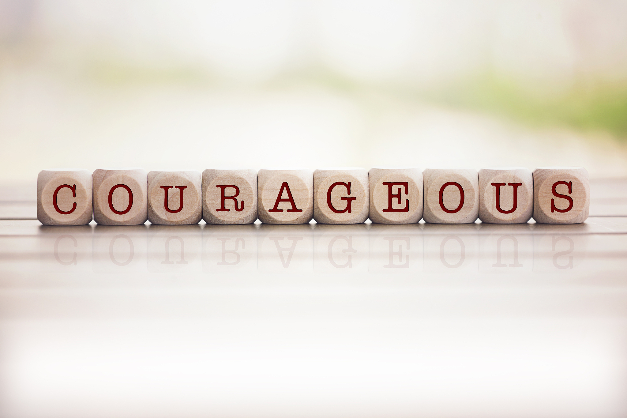 丰富此故事的情节公元2099年人类在半人马座星系发现了一个虫洞通过这个虫洞可以穿越到一个全新的星系人类将这个新星系命名为新伊甸接下来的30年内人类通过浩大的星际迁移活动在新伊甸建立了全新的人类文明。但公元2130年银河系连接新伊甸的虫洞突然崩塌了。