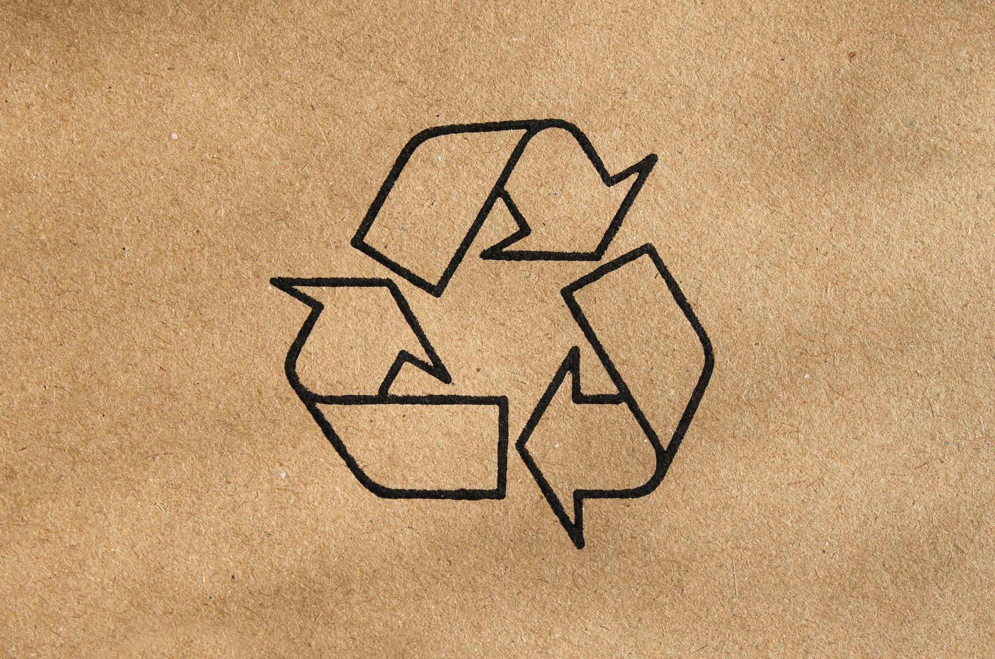 关于物流绿色包装存在的问题及研究对策——以顺丰快递为例