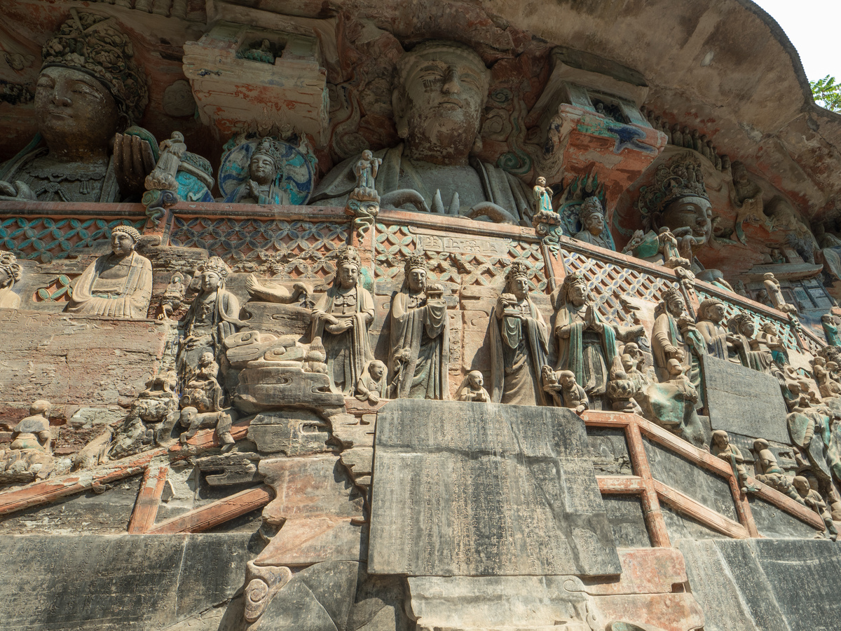 请帮我做一份五一期间去重庆看石窟的计划