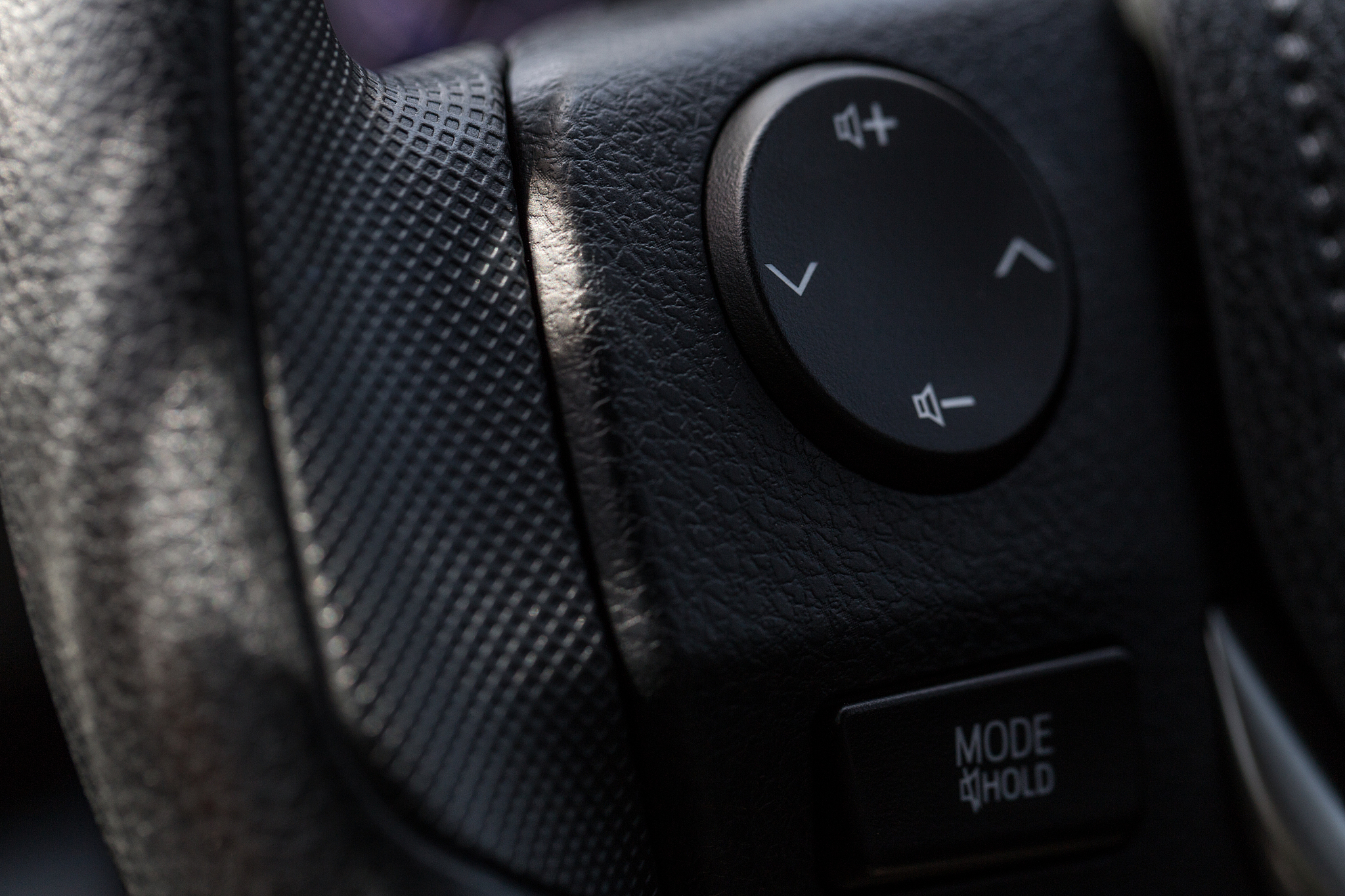 城市驾驶模拟游戏自动挡车按什么按键启动