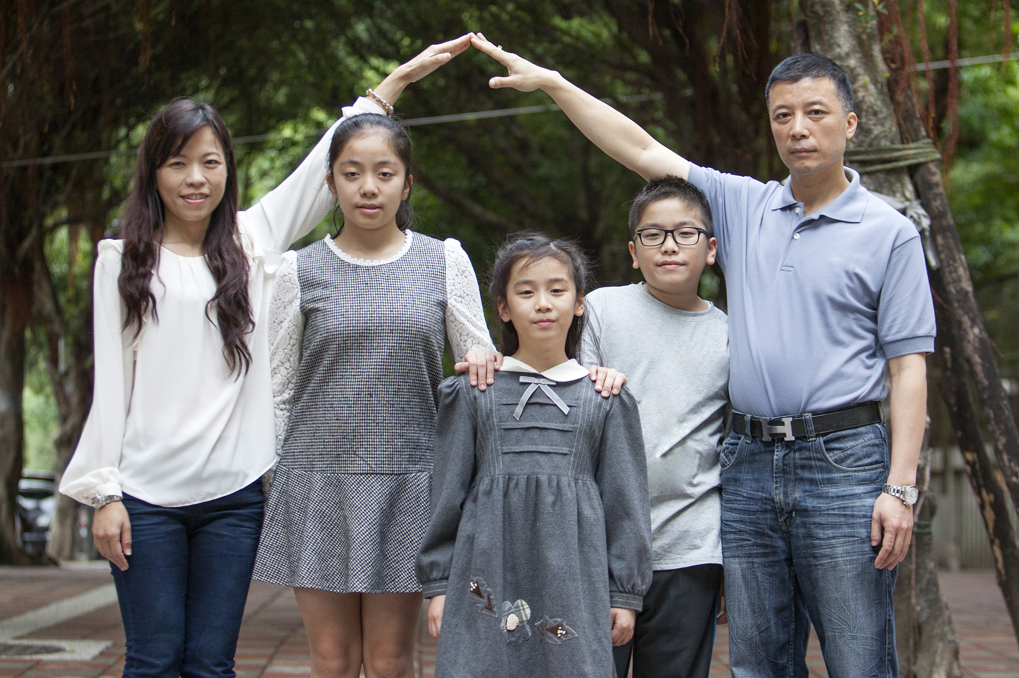 爸爸的姐姐的女儿