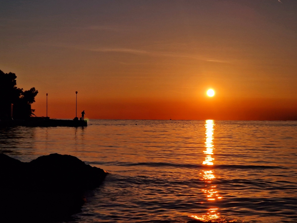 龙龛码头看日出攻略