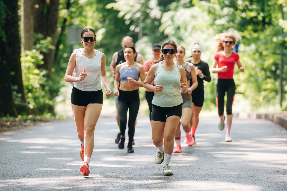 晨跑的益处、注意事项和装备指南