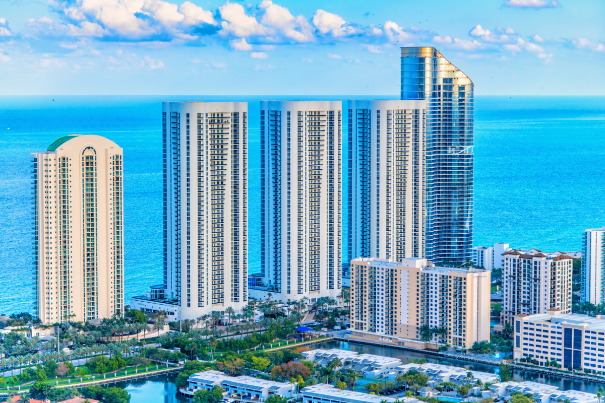 钦州海景房VS湛江海景房：哪个更适合你？