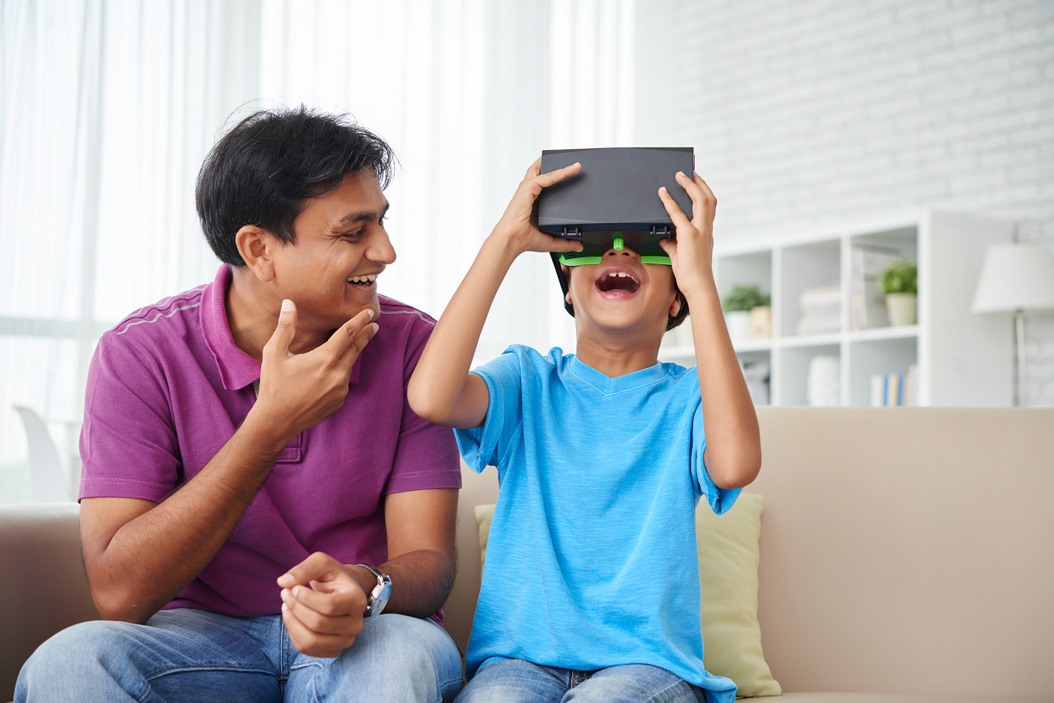 虚拟爸爸梦想家庭模拟器：模拟家庭生活，体验父爱乐趣